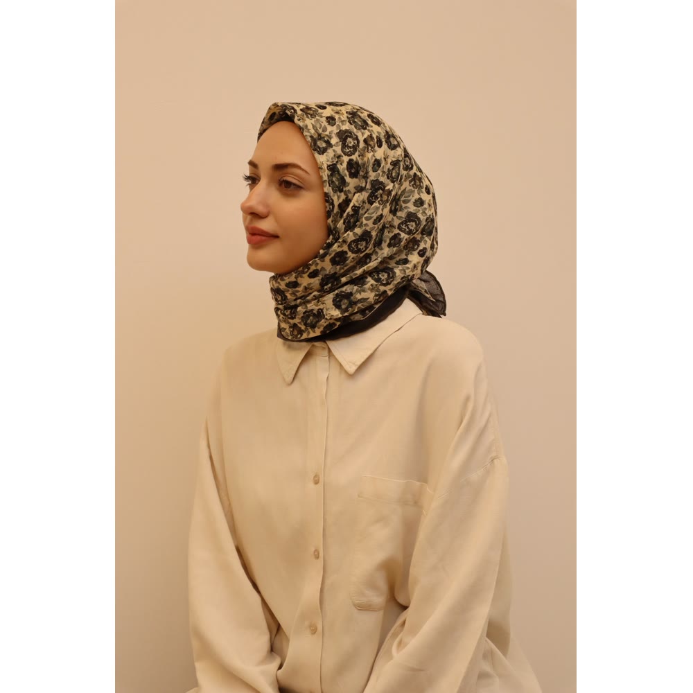 1129 SOFT EŞARP KREM SİYAH ÇITIR ÇİÇEK