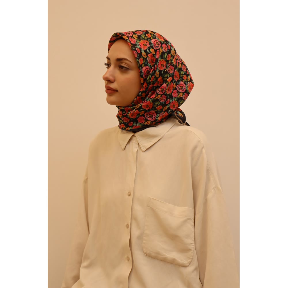 1129 SOFT EŞARP SİYAH RNEKLİ ÇITIR ÇİÇEK