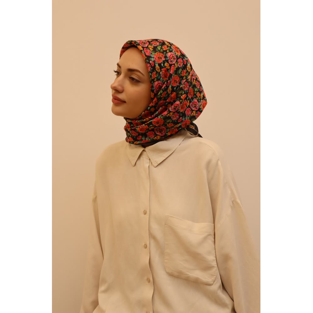 1129 SOFT EŞARP SİYAH RNEKLİ ÇITIR ÇİÇEK