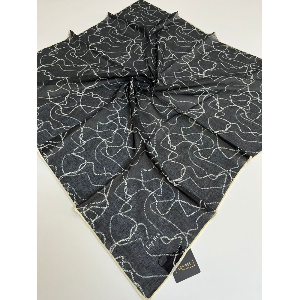 SİYAH-BEYAZ EŞARP 1