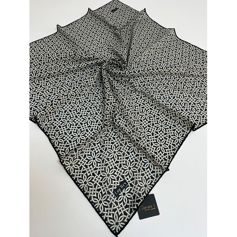 SİYAH-BEYAZ EŞARP 4